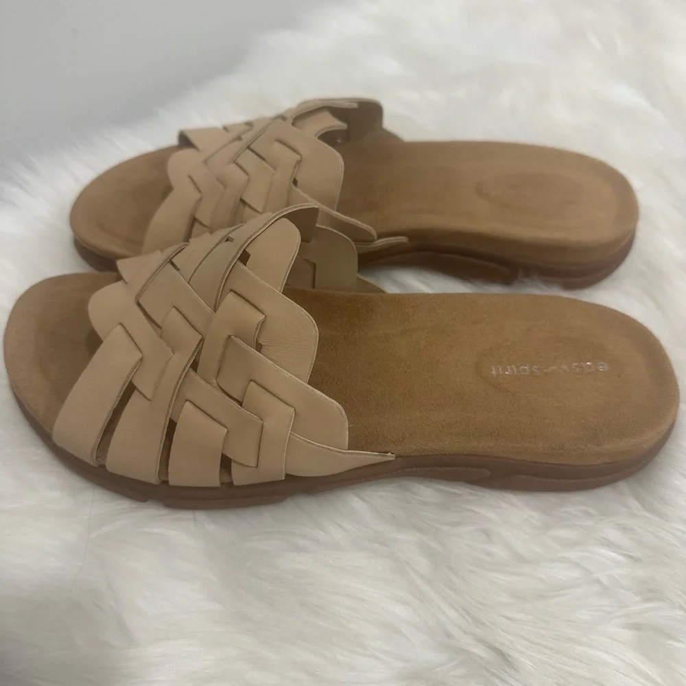 Easy Spirit size 6.5 Tan Woven Leather Sandals NEW